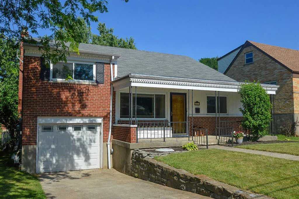 3339 Glenmont Ln photo 1