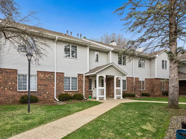 3563 Blue Jay Way APT 203, Eagan, MN 55123