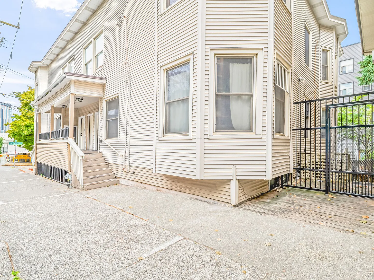East Union Apartments | Updated Homes Steps from Pike/Pine — Photo 4