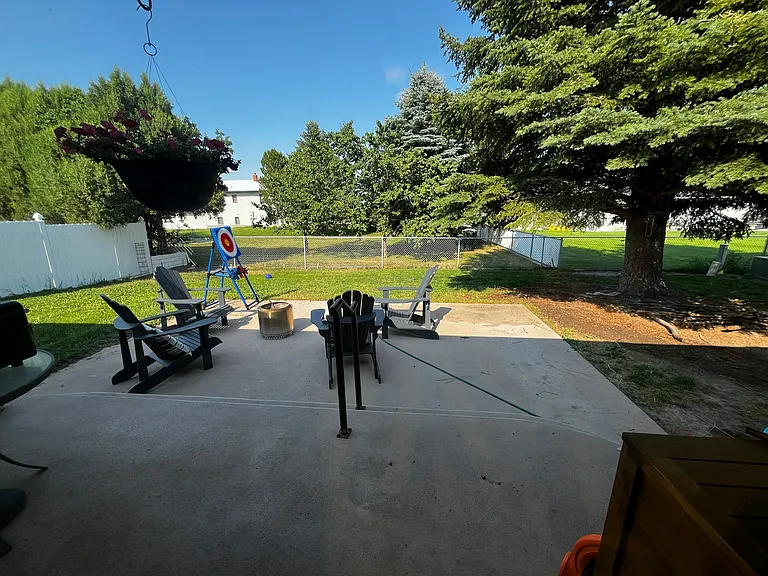 130 Centennial Ln — Photo 3