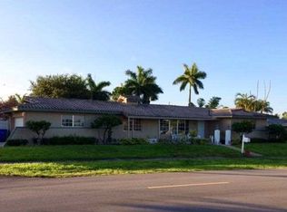 301 E Chaminade Dr, Hollywood, FL 33021