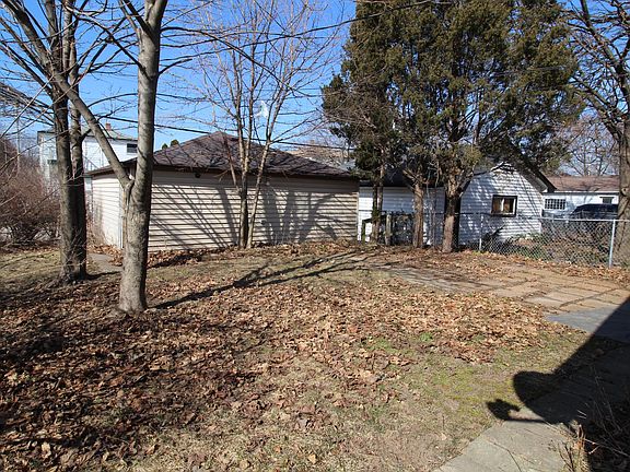 3rd image of 6700 W Thurston Ave