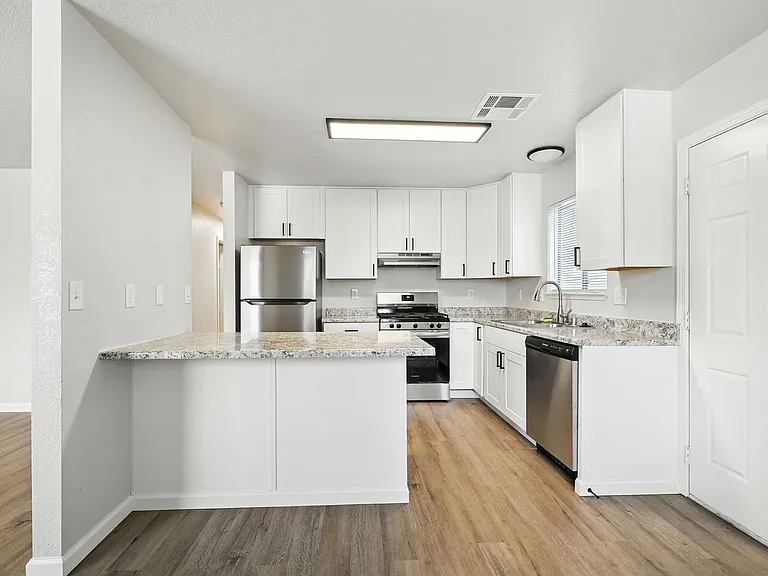 3236 Lawrence Rd #A-D — Photo 10
