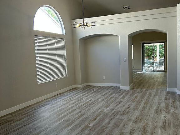 4th image of 1164 Mirage Lake St