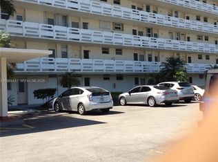 3000 Marcos Dr APT P304, Aventura, FL 33160