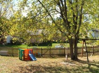 207 Willow St, Elburn, IL 60119