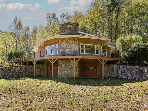 321 Eagles Nest Rd, Leicester, NC 28748