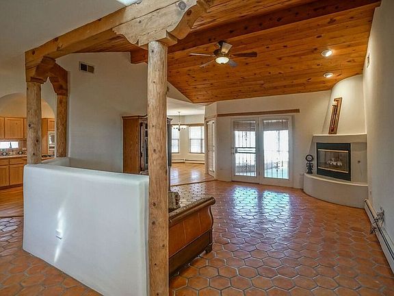 3rd image of 3755 La Plaza Dr NW