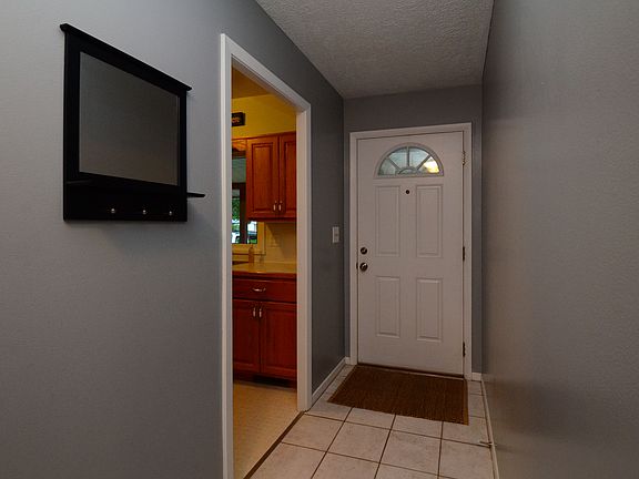 4th image of 1915 Morningside Dr