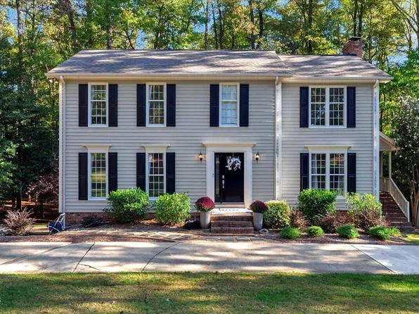 11808 Edgewater Ct, Raleigh, NC 27614