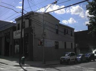 3902 Crescent St, Astoria, NY 11101