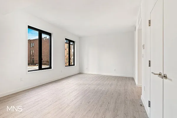 Rented by MNS | media 20