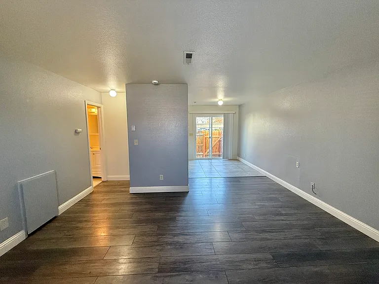 1488 Douglas Ave #C — Photo 5