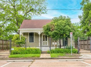 2017 Elysian St #B, Houston, TX 77026