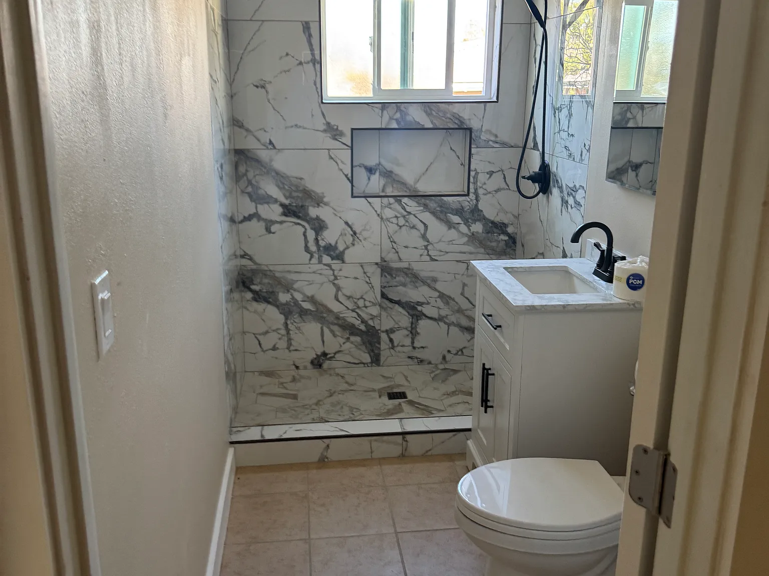 2 bed, 850 sqft, $2,500 — Photo 3
