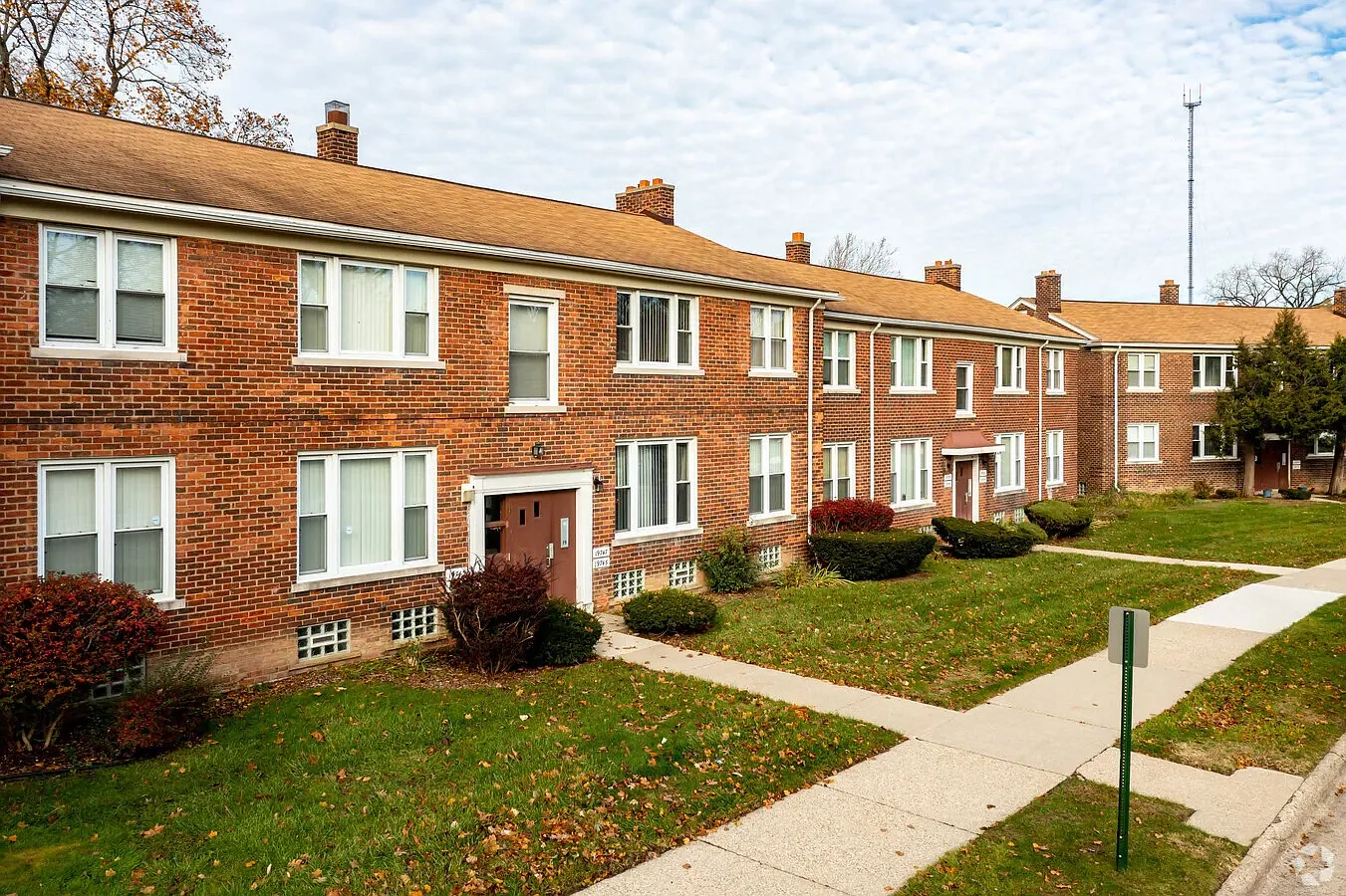 2 bed, 850 sqft, $577 — Photo 2