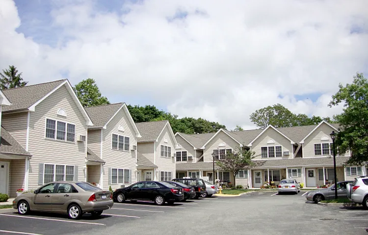 Woodbridge at Farmingdale Apartments — Photo 7