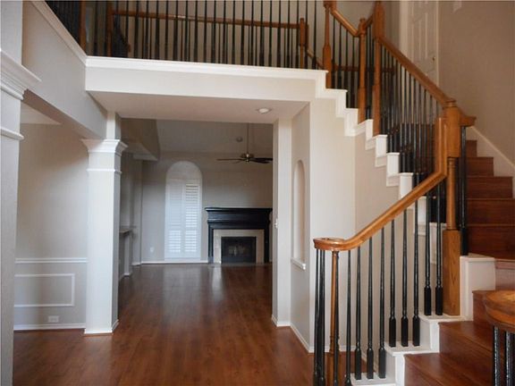 5th image of 2707 Knoll Ct