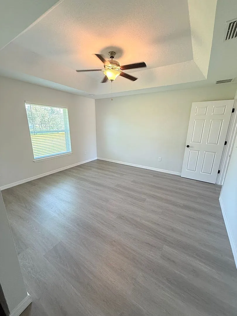 3BR/2BA Lake Placid Home with 2-Car Garage & Fenced Yard $2,000/mo — Photo 2