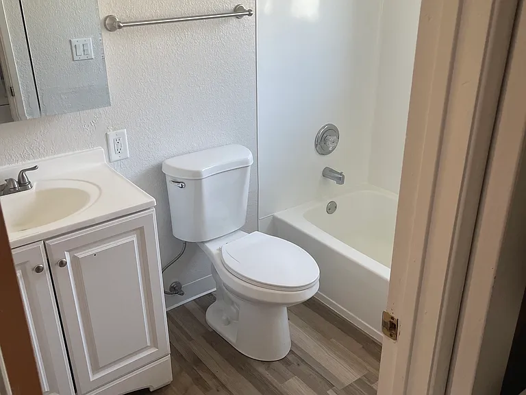 8836 9th Ave SW #4 — Photo 5