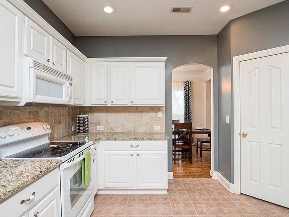 5th image of 6313 Rosebriar Ln