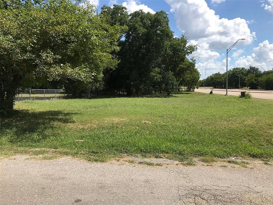 1st image of 515 Greenwood St Lot 29B