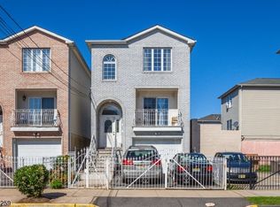 586 N 9th St, Newark, NJ 07107