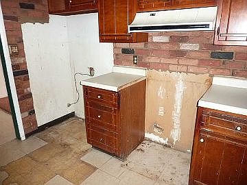 5th image of 3020 S Richardt Ave