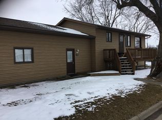 325 12th St S, Sauk Rapids, MN 56379