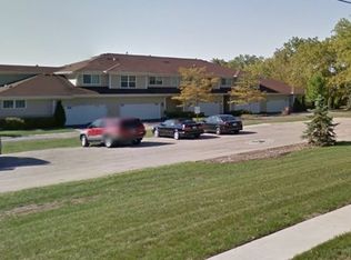 1291 Bard Rd, Crystal Lake, IL 60014