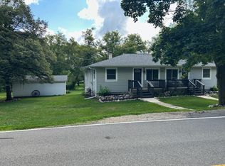 541 S Main St #B, Fontana, WI 53125