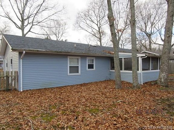 3rd image of 106 N Point Ct