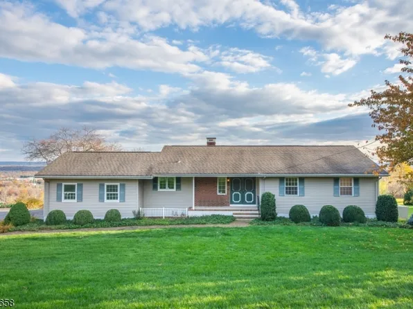 26 Britton Dr, Raritan Twp., NJ 08822