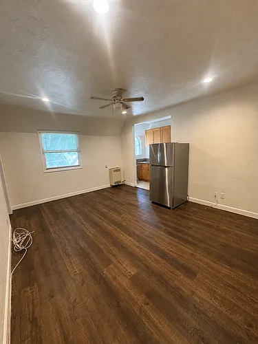 1847 1/2 W Florence Ave #205 Photo 1