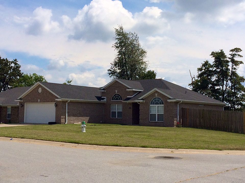 1st image of 1321 Maplewood Dr
