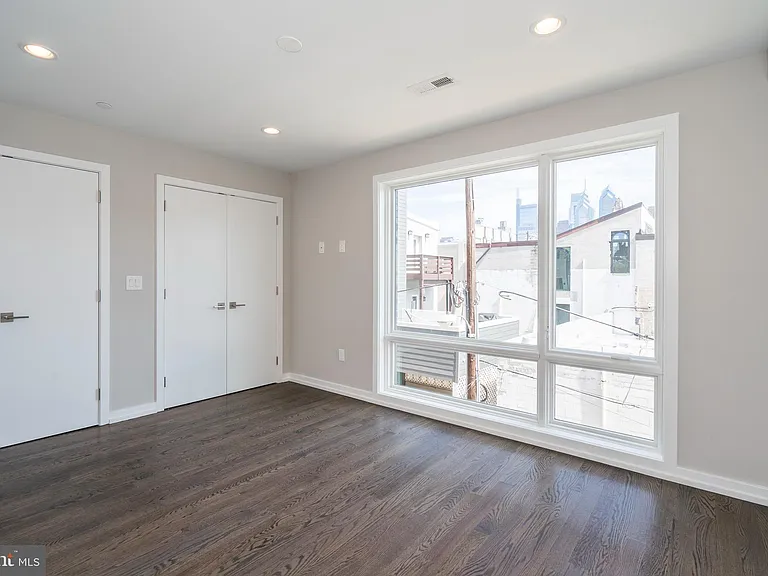 1432 Clymer St #3 — Photo 9