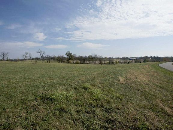 4th image of 135 Big Sky Dr