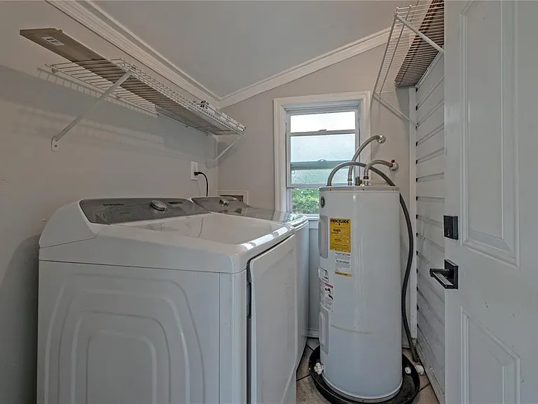 1222 E Curtis St — Photo 24