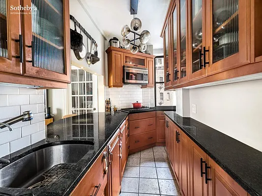 Sold by Sotheby's International Realty | media 5