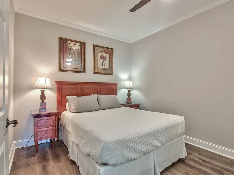 215 W College Ave #305 — Photo 9