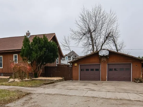 212 N 6th St, Marshalltown, IA 50158