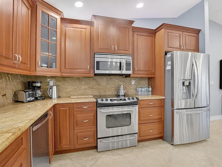 10305 Crosswind Rd — Photo 16