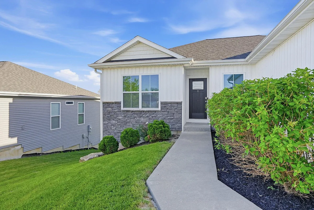 Building Photo - 4190 W Posey Ln
