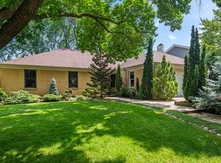 4023 N Ridge Ave, Arlington Heights, IL 60004