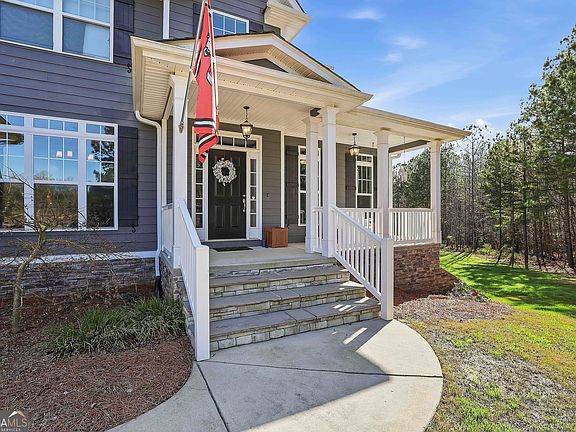 5th image of 170 Emerson Ridge Trl