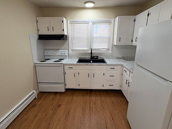 2nd image of 129 Curtis Ave #5