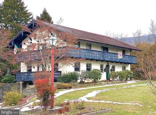 304 Machamer Rd, Douglassville, PA 19518