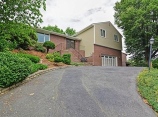 5 Pebble Pl, Stoneham, MA 02180
