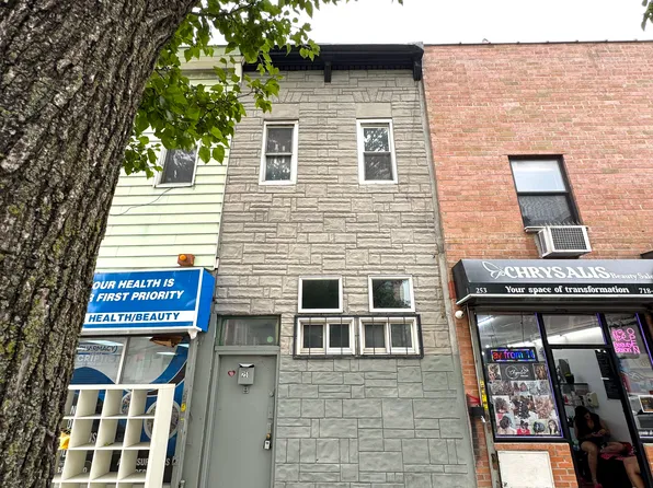 251 Graham Avenue image 1 of 22
