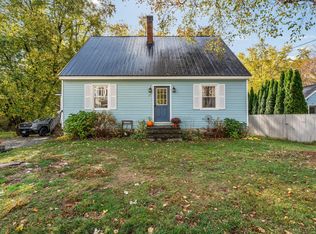 27 Front St, Topsham, ME 04086